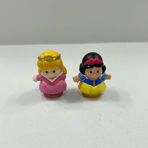 2012 Fisher-Price Little People Princess Talkers